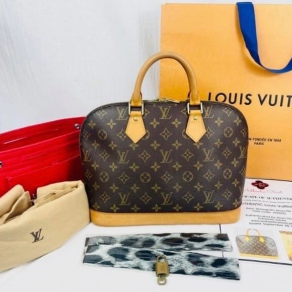Authentic lv alma - Picture 1 of 1